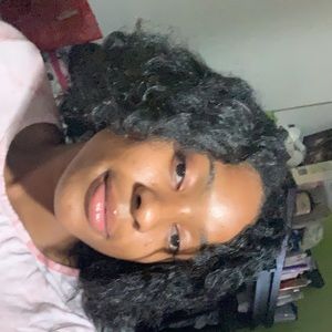 Meet your Posher, Ashia